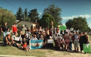 CON PAÑUELOS BLANCOS EN LA RUTA: MARCHA Y RONDA CONTRA LA REFORMA LABORAL EN PUNILLA A 50 AÑOS DEL GOLPE