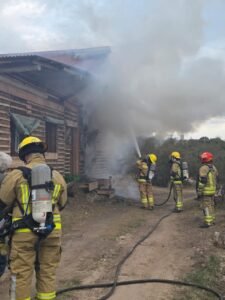 INCENDIO EN UNA VIVIENDA DE TANTI: NO HUBO HERIDOS Y SOLO SE REGISTRARON DAÑOS MATERIALES