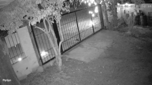 PREOCUPACIÓN VECINAL POR CHISPAZOS EN CABLES DE ALTA TENSIÓN EN BARRIO EL PARADOR DE TANTI